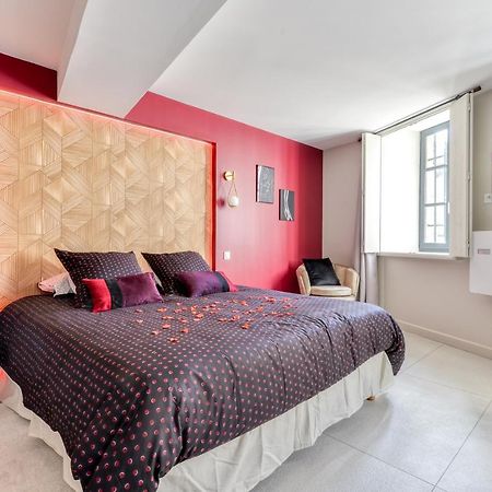 Les Gites De Laure - O Lit Divin, Instant De Volupte, Balneo Sauna, Climatisation, Netflix, 160M De La Cite Medievale 卡尔卡松 外观 照片