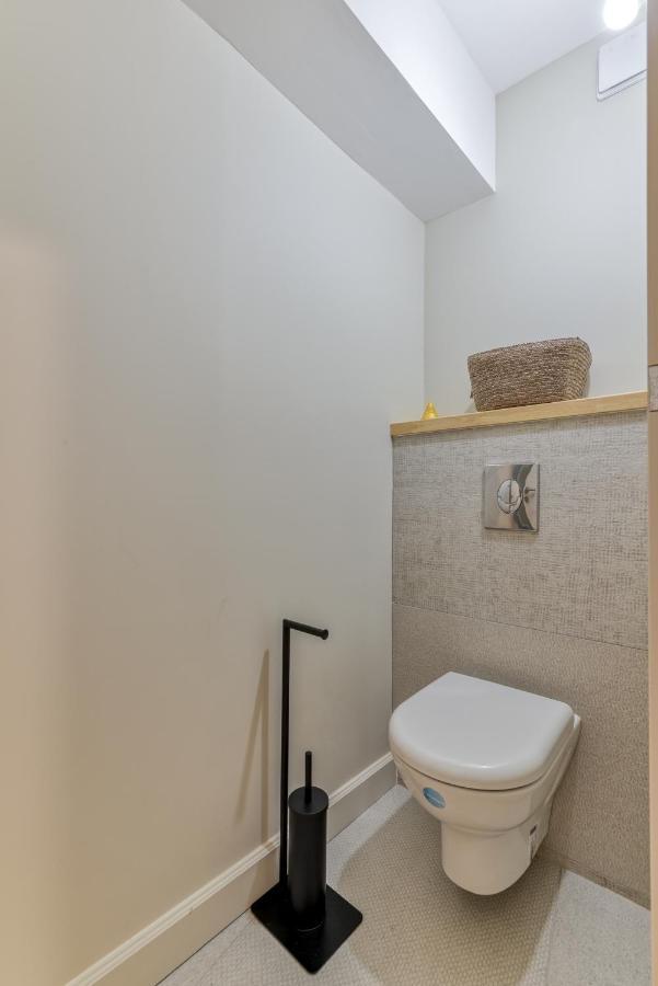 Les Gites De Laure - O Lit Divin, Instant De Volupte, Balneo Sauna, Climatisation, Netflix, 160M De La Cite Medievale 卡尔卡松 外观 照片
