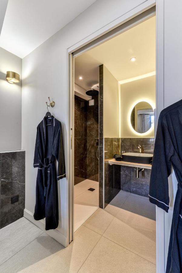 Les Gites De Laure - O Lit Divin, Instant De Volupte, Balneo Sauna, Climatisation, Netflix, 160M De La Cite Medievale 卡尔卡松 外观 照片