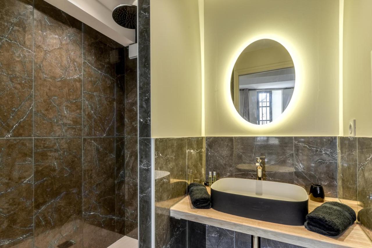 Les Gites De Laure - O Lit Divin, Instant De Volupte, Balneo Sauna, Climatisation, Netflix, 160M De La Cite Medievale 卡尔卡松 外观 照片