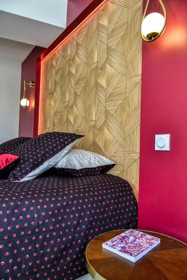Les Gites De Laure - O Lit Divin, Instant De Volupte, Balneo Sauna, Climatisation, Netflix, 160M De La Cite Medievale 卡尔卡松 外观 照片